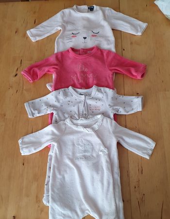Lot pyjamas 1 mois