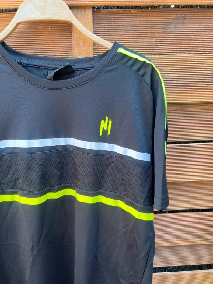 Teeshirt xL - photo numéro 2