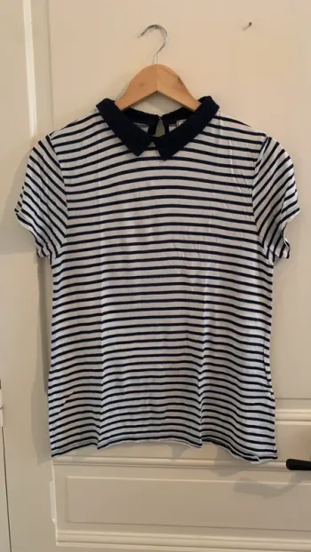 Tee- shirt avec col