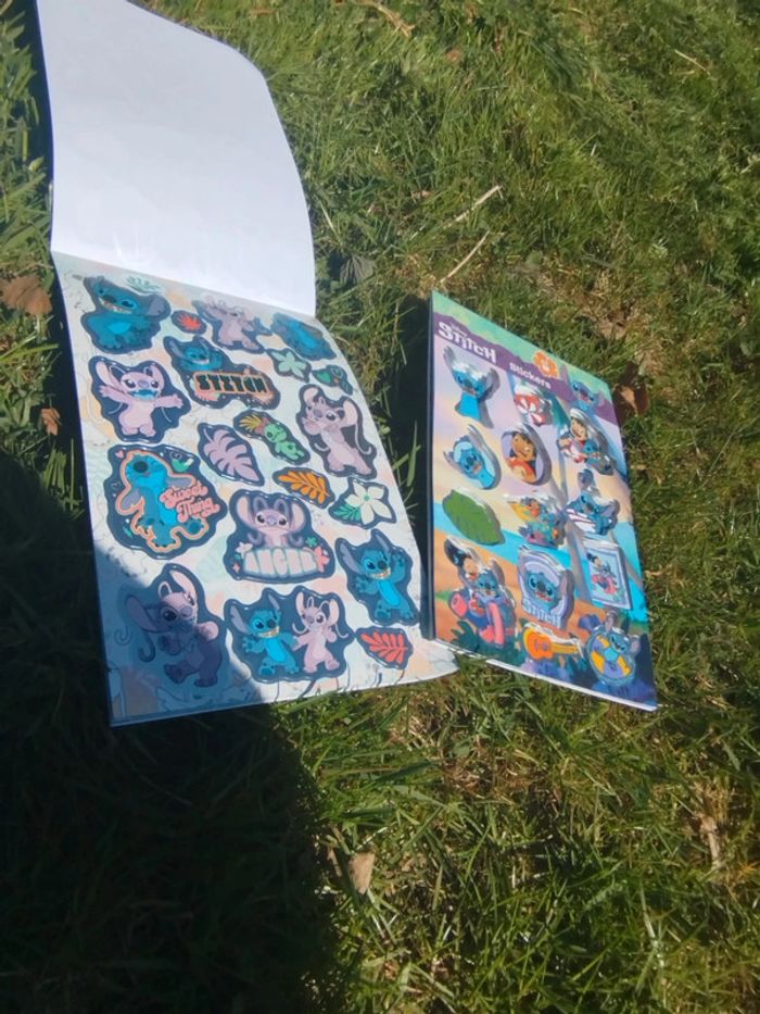 Livre autocollant Disney Stitch - photo numéro 2
