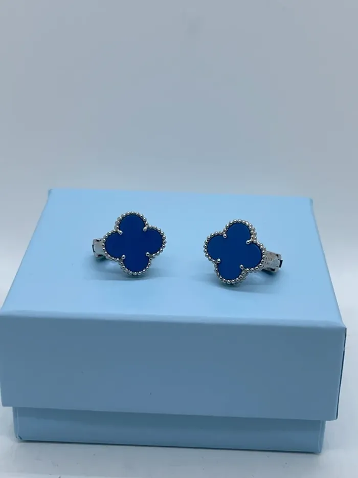 Boucles d’oreilles trèfles bleues à clips - photo numéro 15