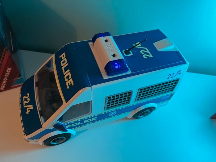 Véhicule police Playmobil - photo numéro 3