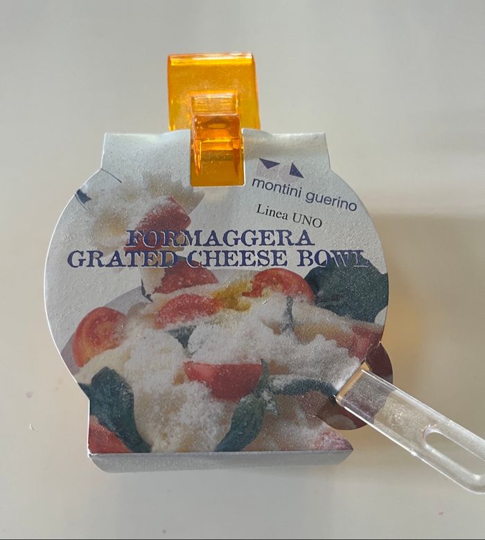 Accessoires italien distributeur de parmesan 🇮🇹 🧀 - photo numéro 2
