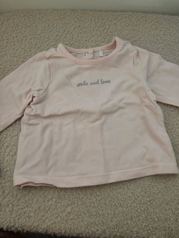 Lot t-shirt bébé 1 mois - photo numéro 2