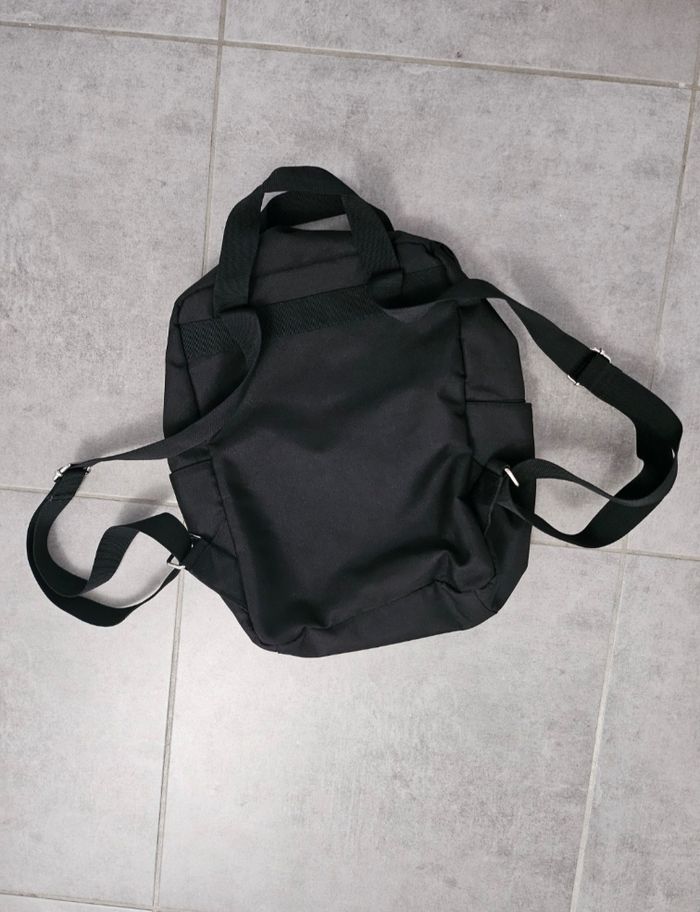 Sac à dos noir en toile - photo numéro 2