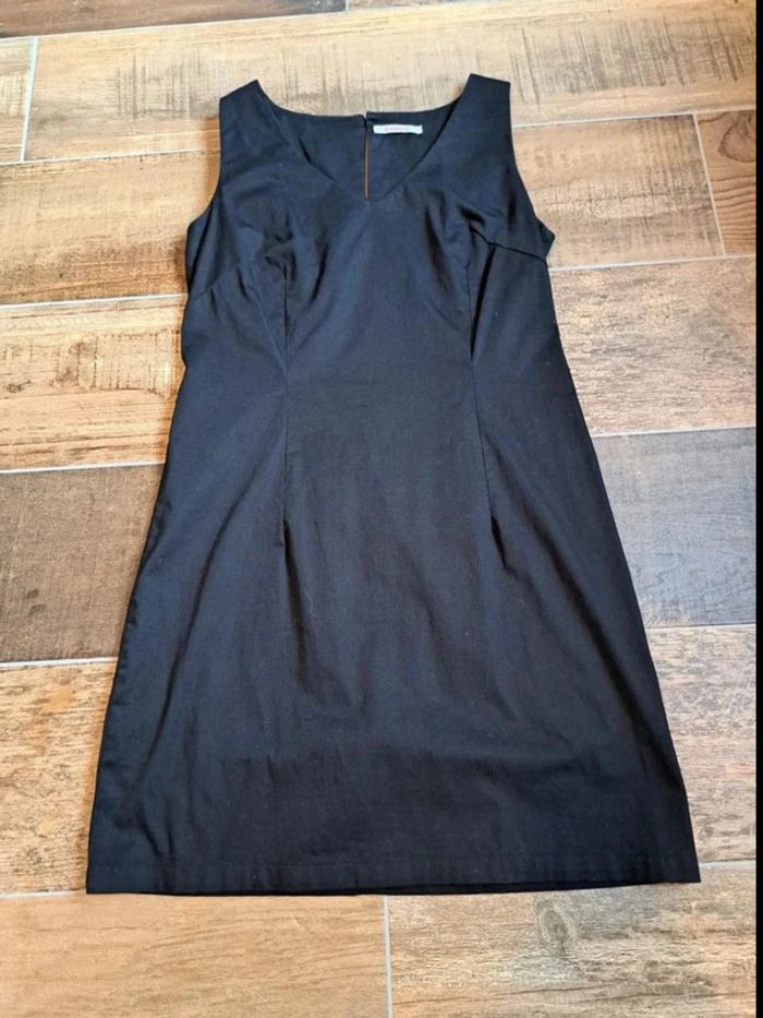 Robe noire T42 - photo numéro 2