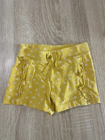 Short jaune