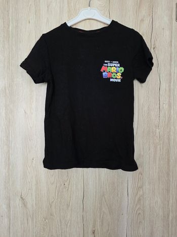 ENSEMBLE 2 PIÈCES GARÇON  MARIO  BROS TEE-SHIRT ET SHORT 8ANS