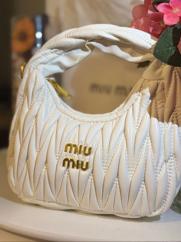 Sac Miu Miu matelassé blanc - photo numéro 3