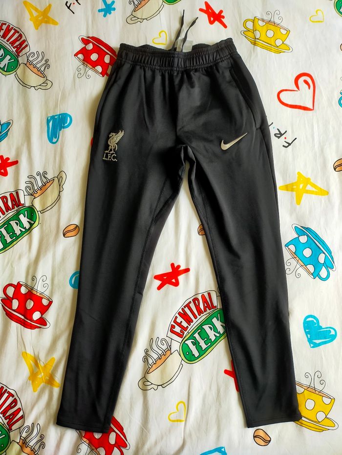 Bas de survêtement Nike Liverpool taille 9 ans - photo numéro 6