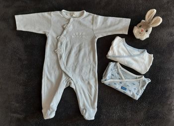 Lot pyjama et bodies mixte 3 mois brioche