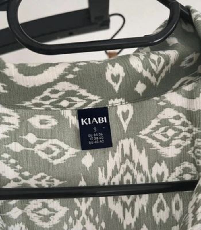 Haut Kiabi 🍒 t S - photo numéro 3