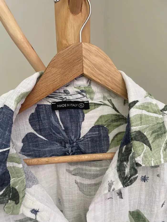 Chemise à fleur 🌸 - photo numéro 3