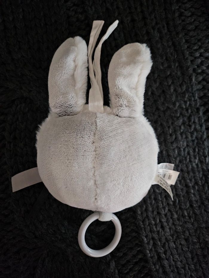 Peluche musical lapin 🐰 - photo numéro 2