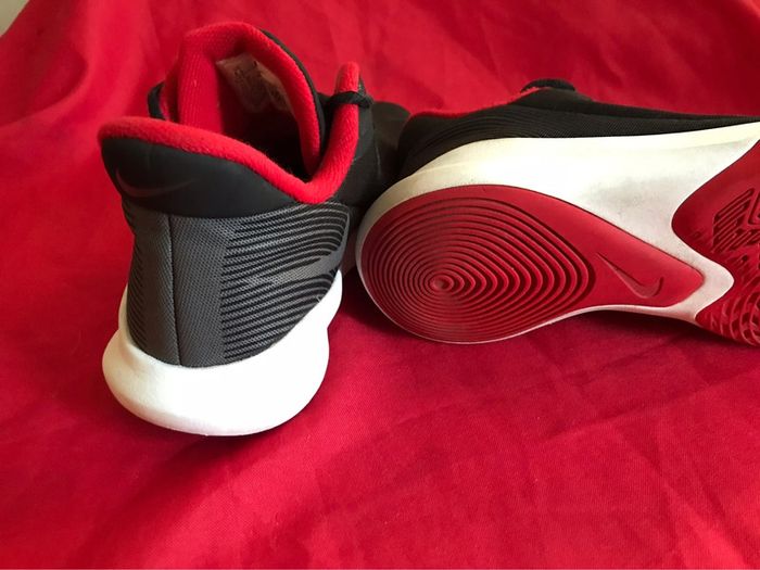 Baskets Nike précision 4 noir et rouge université taille 39 - photo numéro 10