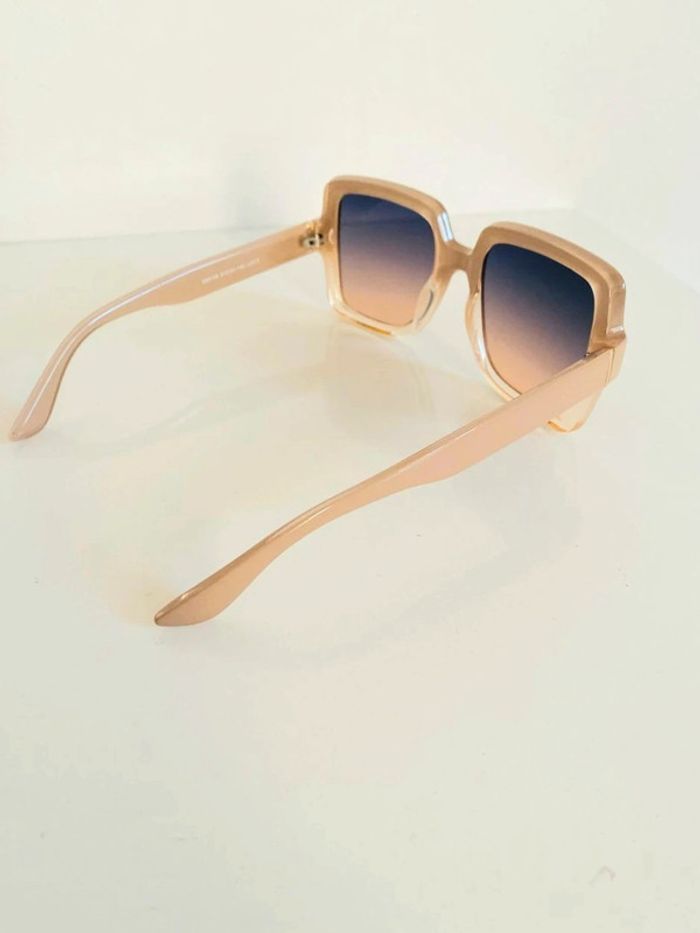 Lunette de soleil femme carrée beige dégradés uvprotection catégorie 2 - photo numéro 4