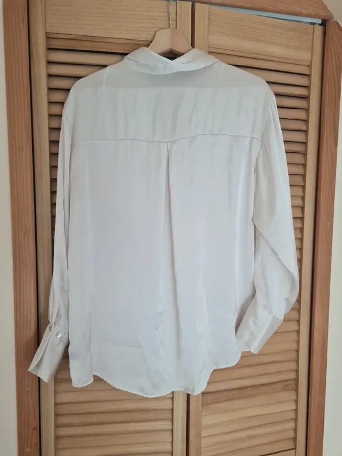 Chemise Zara satin écru - photo numéro 7