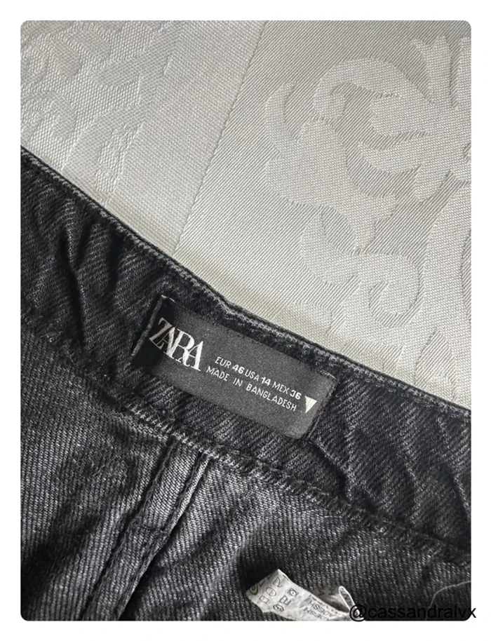 Short en jean noir - Zara - photo numéro 3