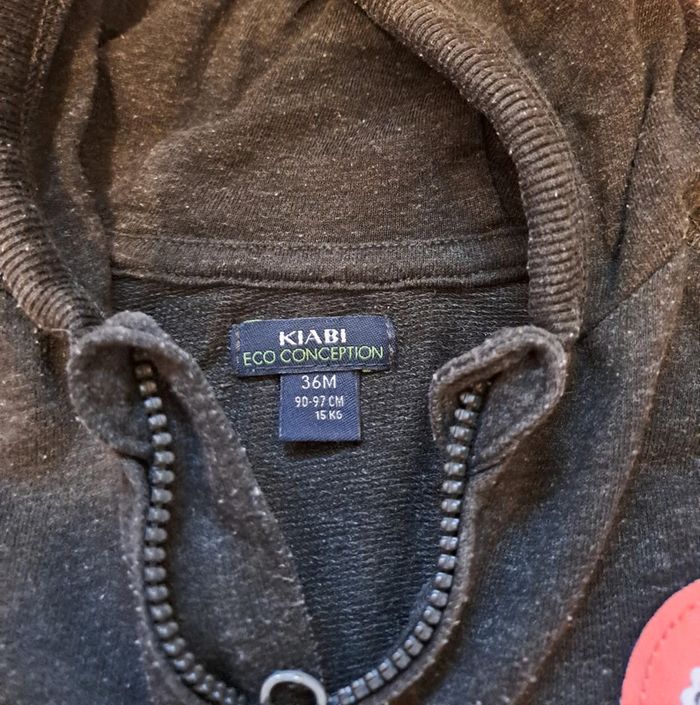 Veste zippée capuche noir, kiabi, taille 3 ans (90/97 cm) - photo numéro 3