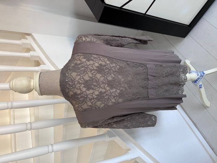 Gilet long Patrice Breal taupe en dentelle - photo numéro 4