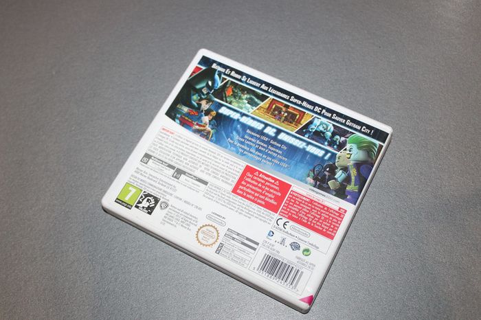 Jeu Lego Batman 2 DC Super heroes - Nintendo 3DS - photo numéro 2