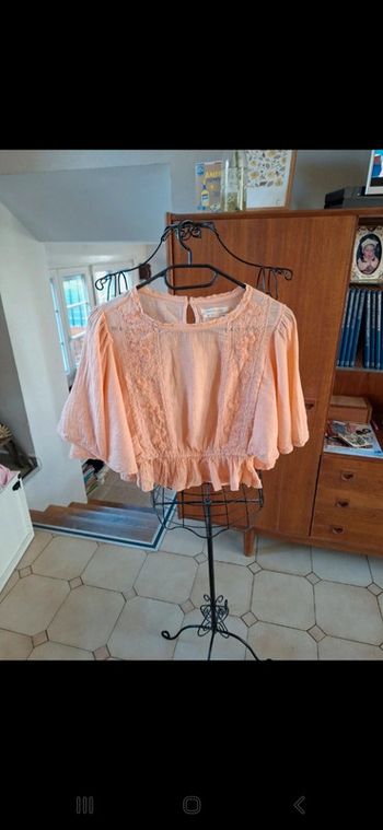 Top court / haut court / crop top Urban Outfitters taille S 👻