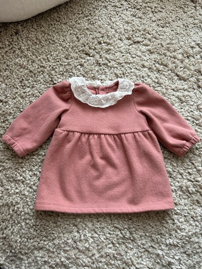 Robe 3 mois avec col Claudine neuve
