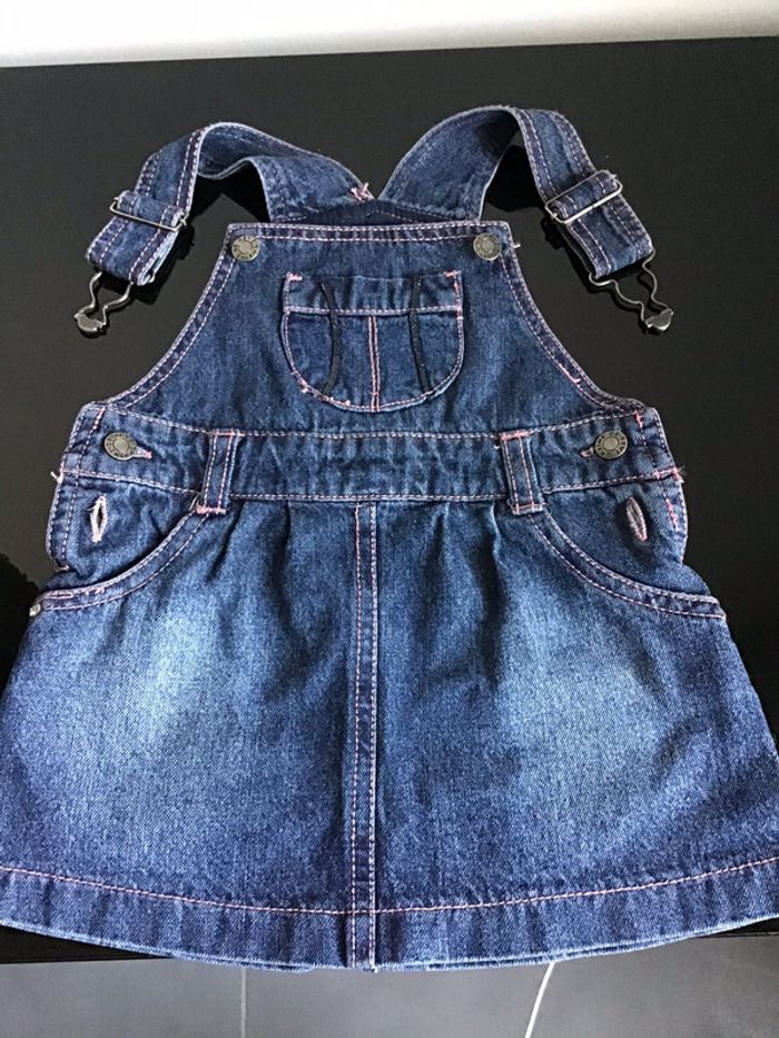 Jupe à bretelles réglables en jeans 18 mois