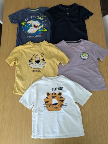 Lot 5 t-shirts 6 ans