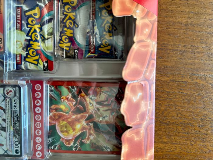 Pokemon Coffret Premium Dracaufeu EX - photo numéro 4