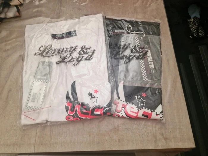 lot de 2 debardeurs neuf