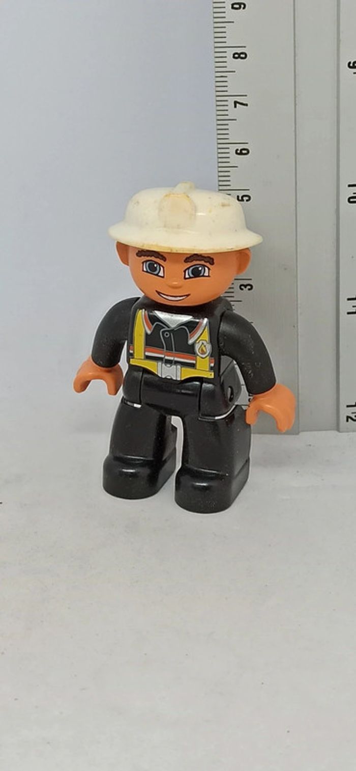 Homme pompier habits noirs lego duplo