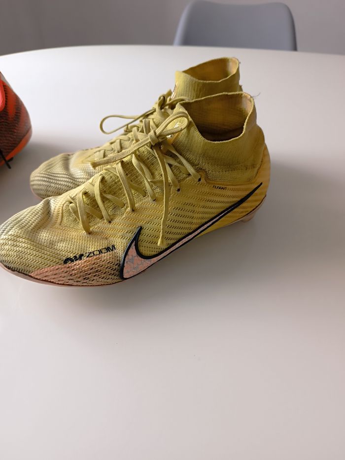 Crampons football Nike Adidas - photo numéro 3