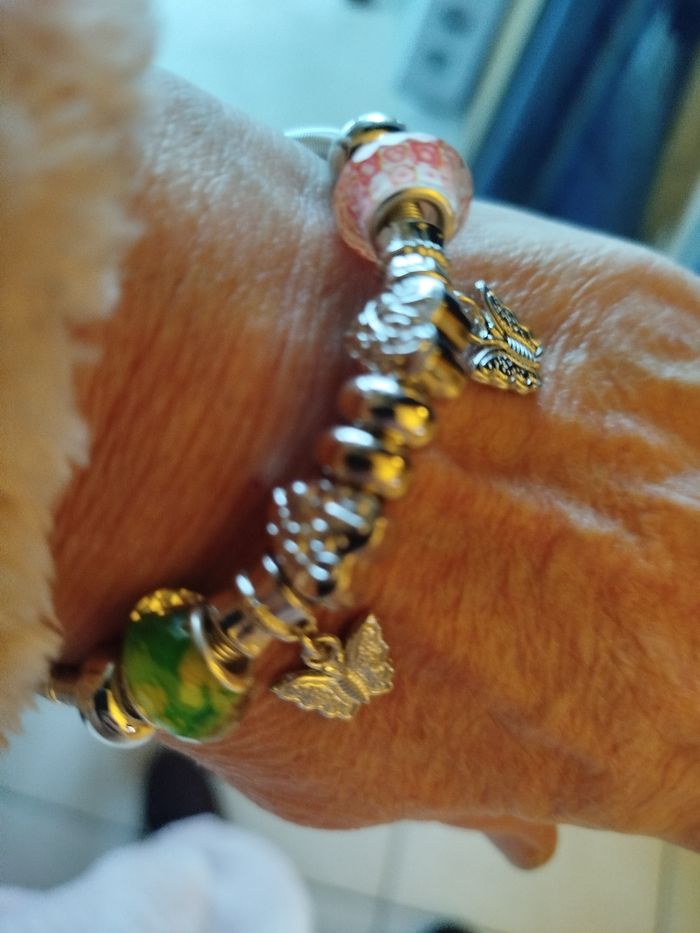 Bracelet breloques papillons Neuf - photo numéro 7