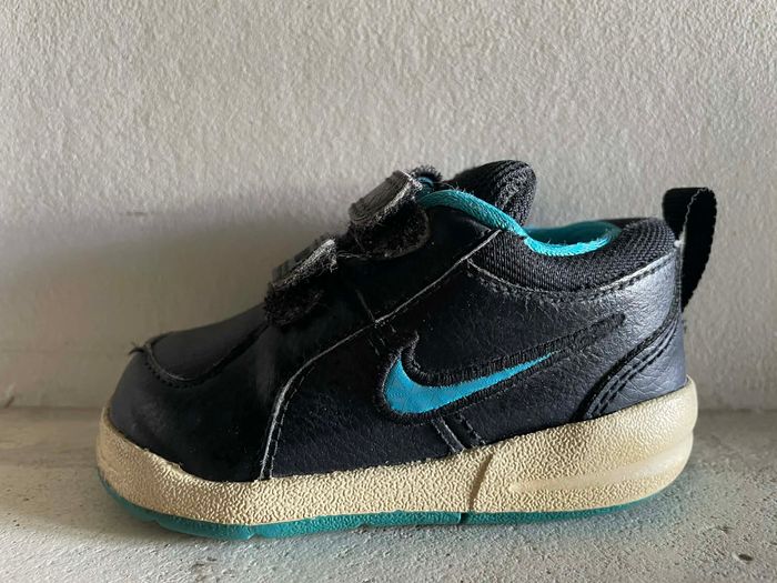 Basket "Nike" T 19.5 à scratchs - photo numéro 3