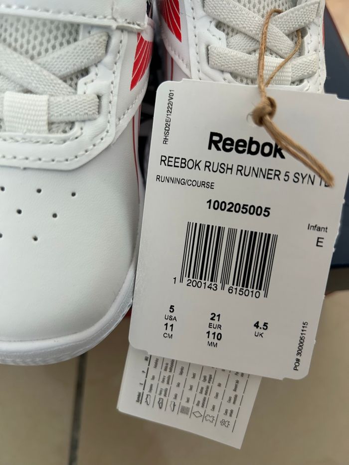 Baskets mixtes marque Reebok taille 21 - photo numéro 4