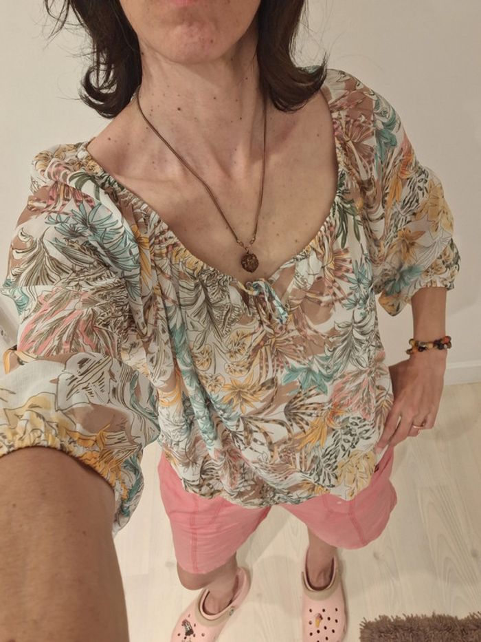Joli haut type blouse fleuri couleurs pastelles taille 46 - photo numéro 9