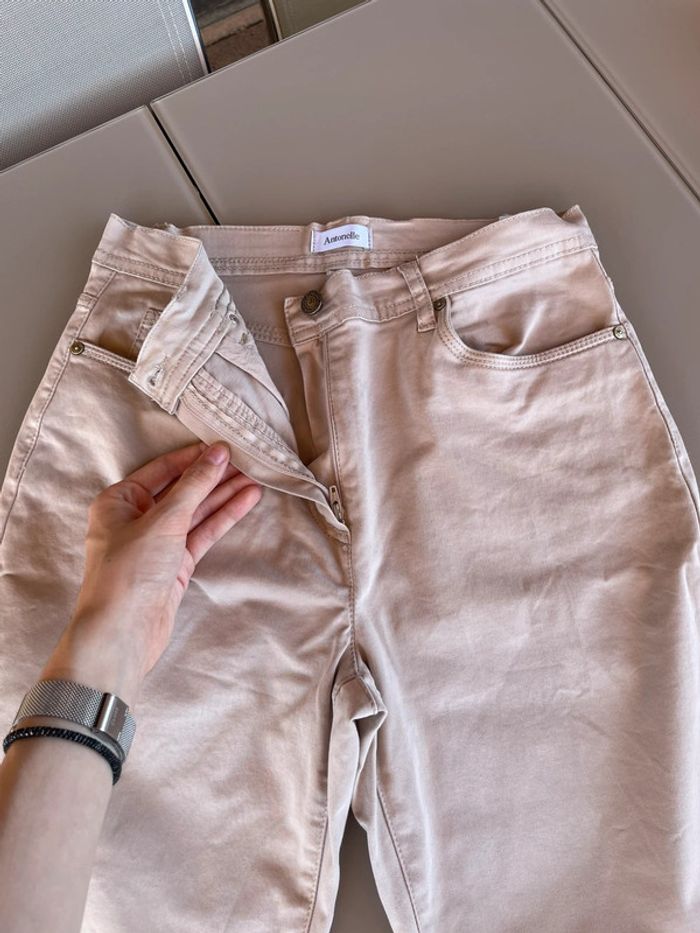 Jean beige Antonelle taille 38 - photo numéro 3