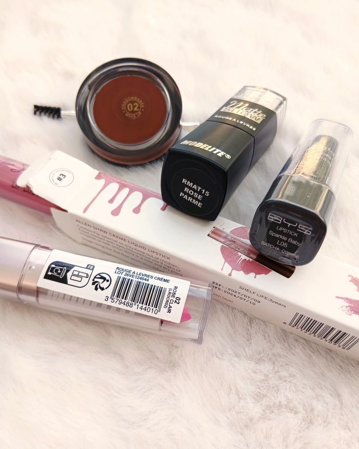 Lot maquillage - Gloss, rouges à lèvres, crème sourcils - photo numéro 4