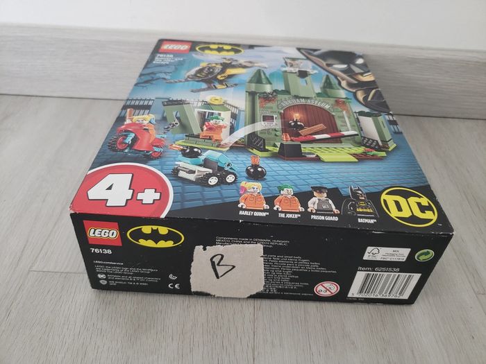 Lego 76138 Batman et l'évasion du Joker - photo numéro 13