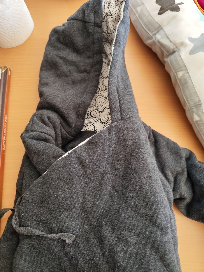 Vends veste épaisse bébé 9 mois - photo numéro 8