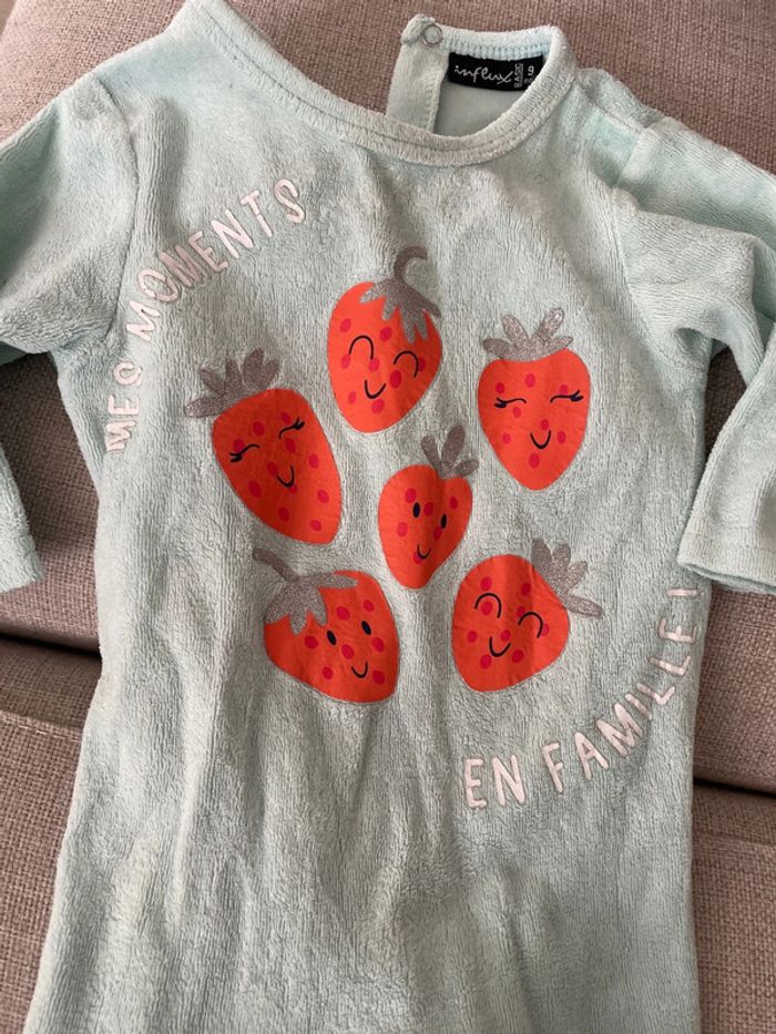 Pyjama velours motif fraise 9 mois - photo numéro 2