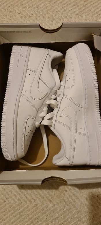 Je met en vente Chaussure air force 1 LE blanche