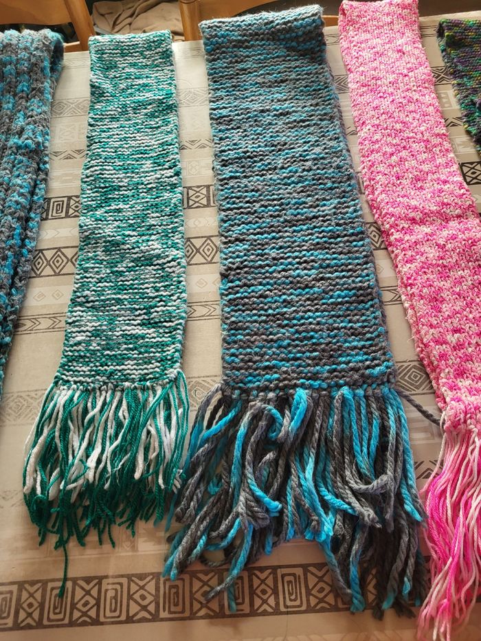 Écharpe tricoté main - photo numéro 2