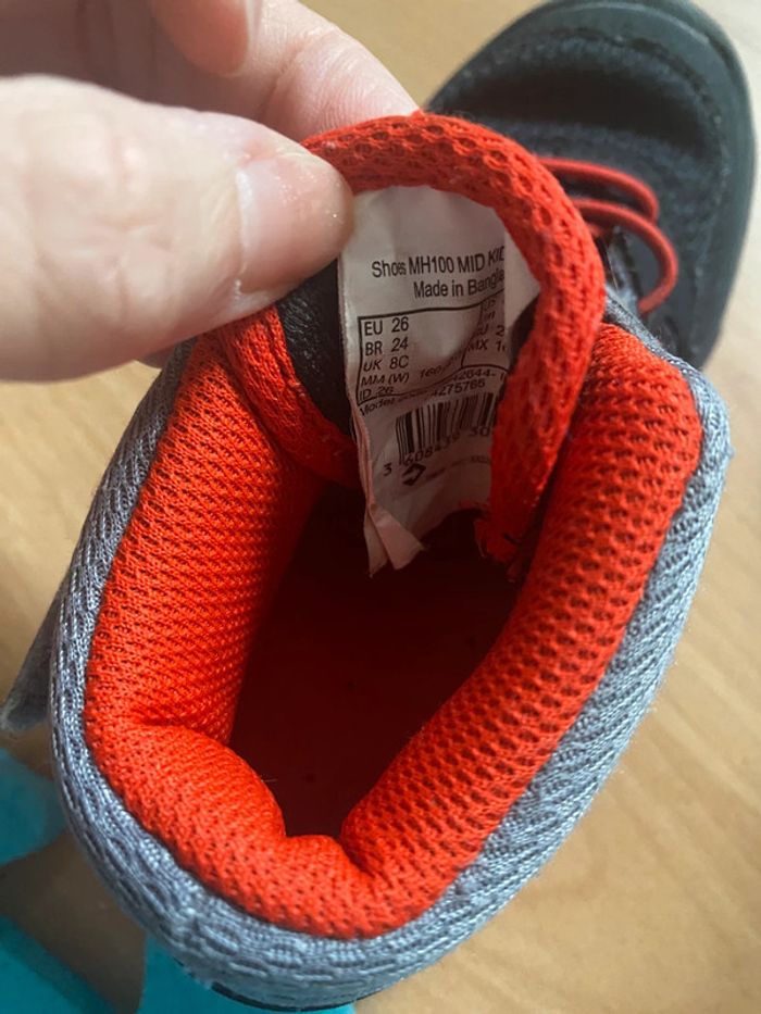 Chaussures de randonnée Quechua Taille 26 - photo numéro 4