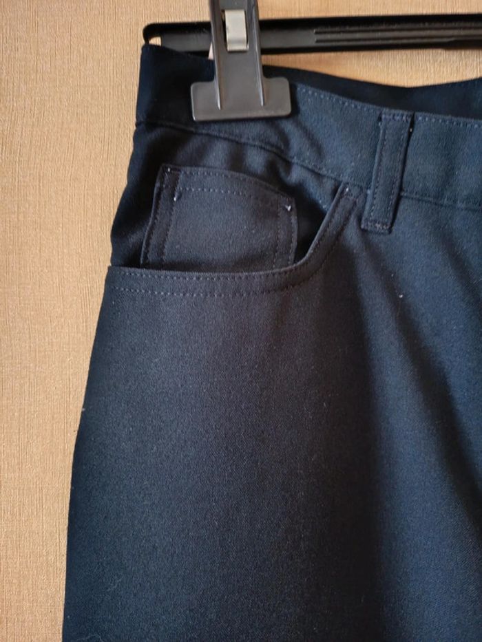 Pantalon femme. Marque Benetton. (D63) - photo numéro 3