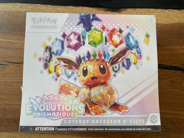 Pokémon - Coffret Dresseur d'Élite (ETB) EV08.5 Évolutions Prismatiques FR 8.5