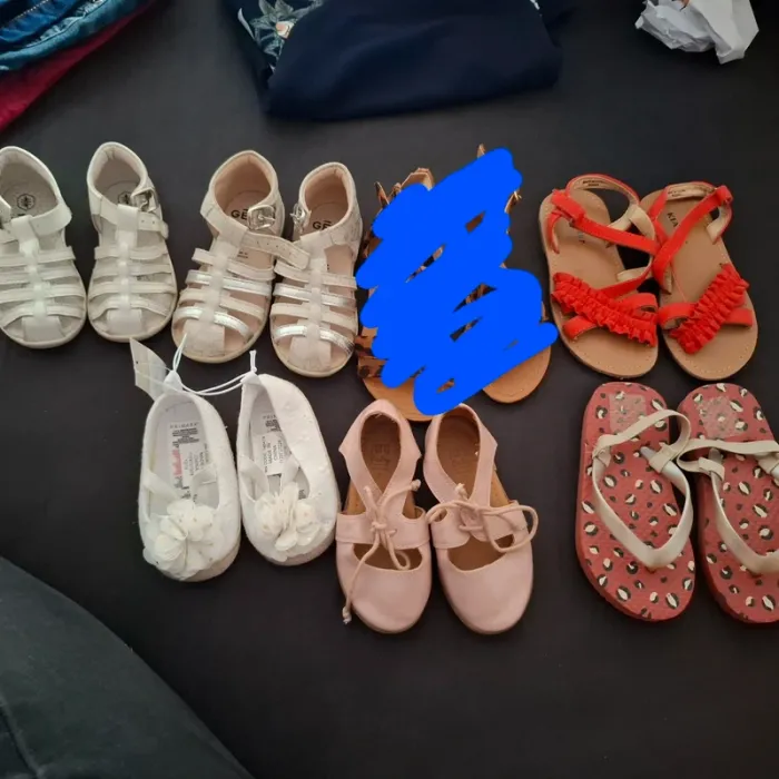 6 paires de chaussures
