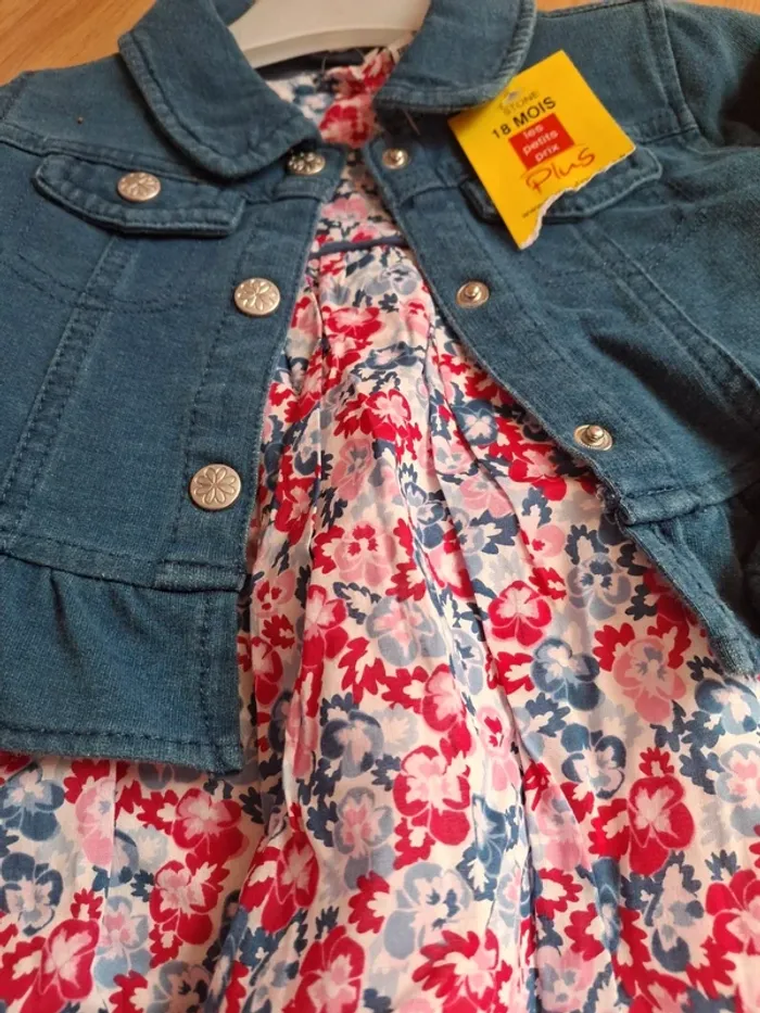 Ensemble fleuri 18 mois - photo numéro 2