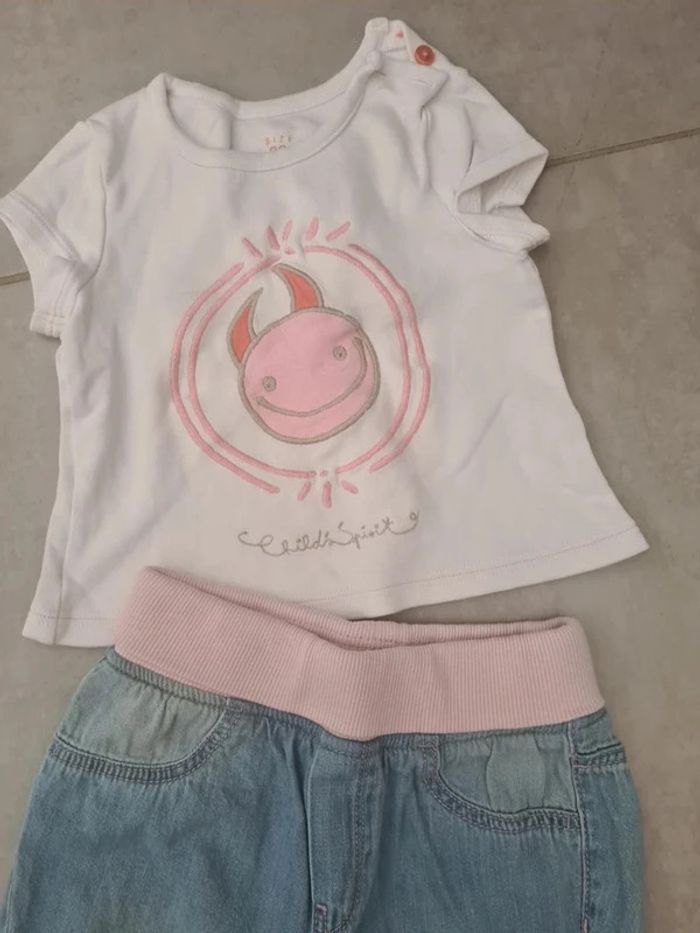 Jeans + t-shirt - photo numéro 3